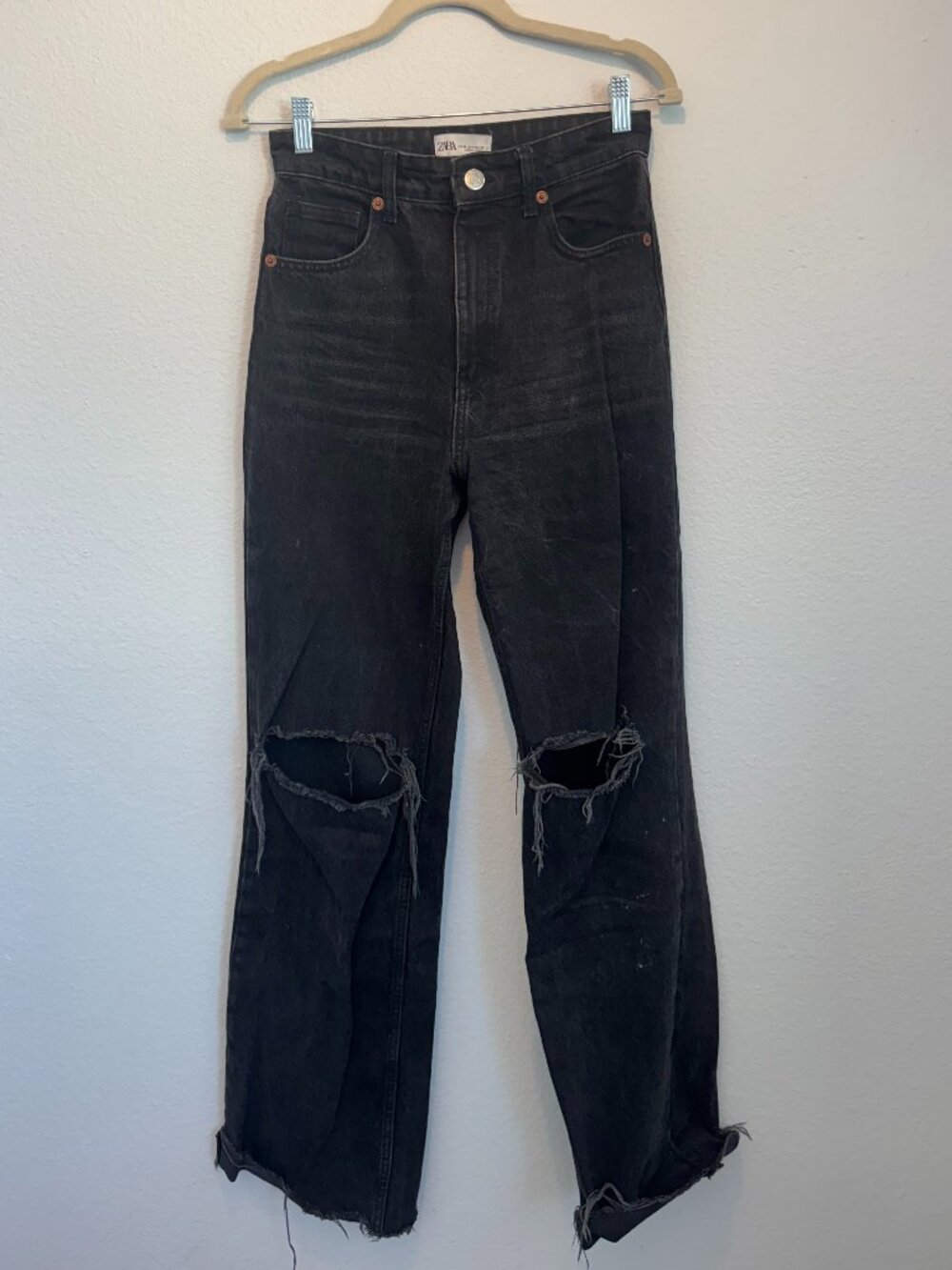 Zara Black High-waisted Jeans with knee cutouts - EUR 36, USA 4